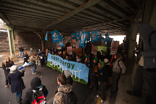 Power Shift 2009, Washington DC. Students from across the country assemble to march on and protest outside the coal fired power plant that supplied Capitol Hill with power. Activists were led by writer Wendell Berry, NASA scientist Jim Hansen, Terry Tempest Williams, writer/activist Bill McKibbben, actress Daryl Hannah and others in an act of civil disobedience, the 1st large scale action. : Tim DeChristopher : Sallie Dean Shatz